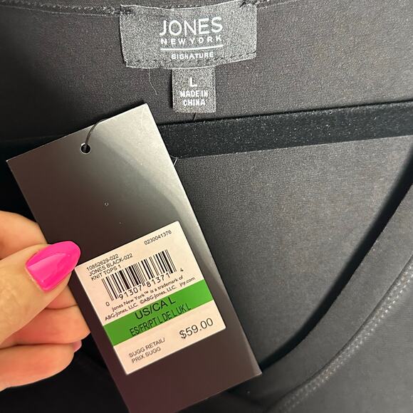 NWT Jones New York V-Neck Tee w/ Mesh Shoulder Detail – Size L - Picture 6 of 6